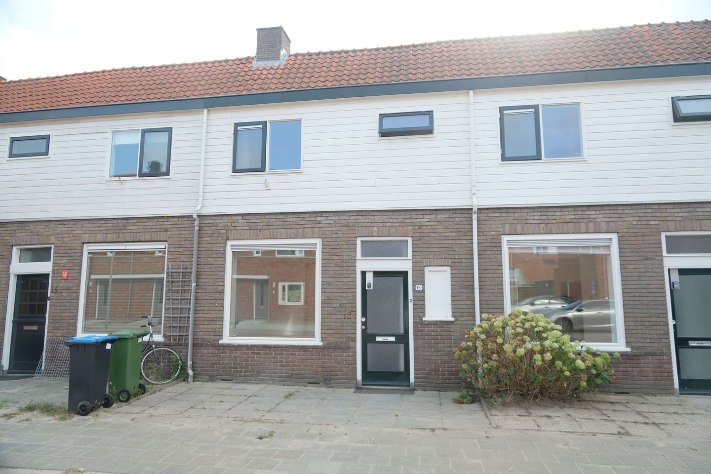 Foto 1 van Zonnebloemstraat 13