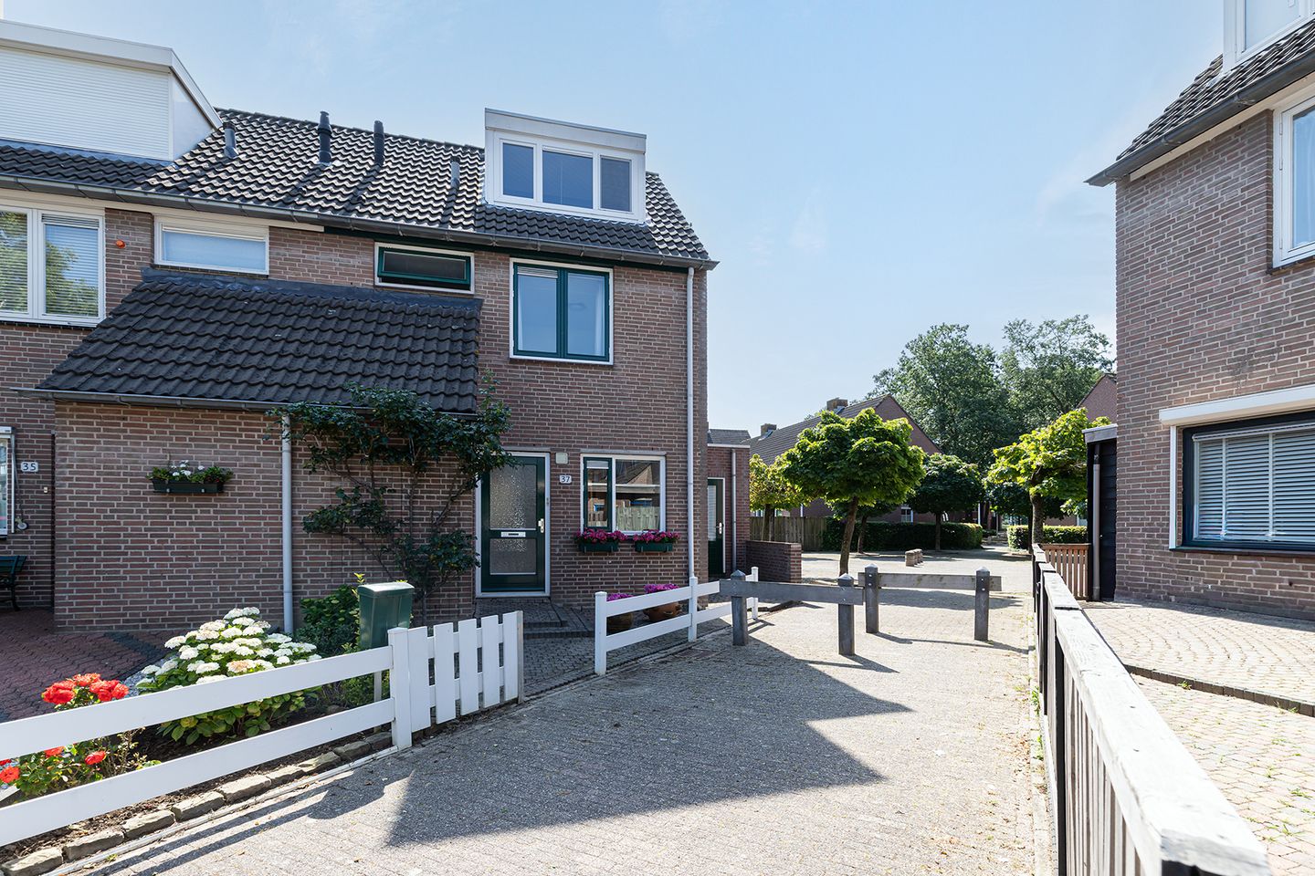 Foto 1 van Berkenhof 37