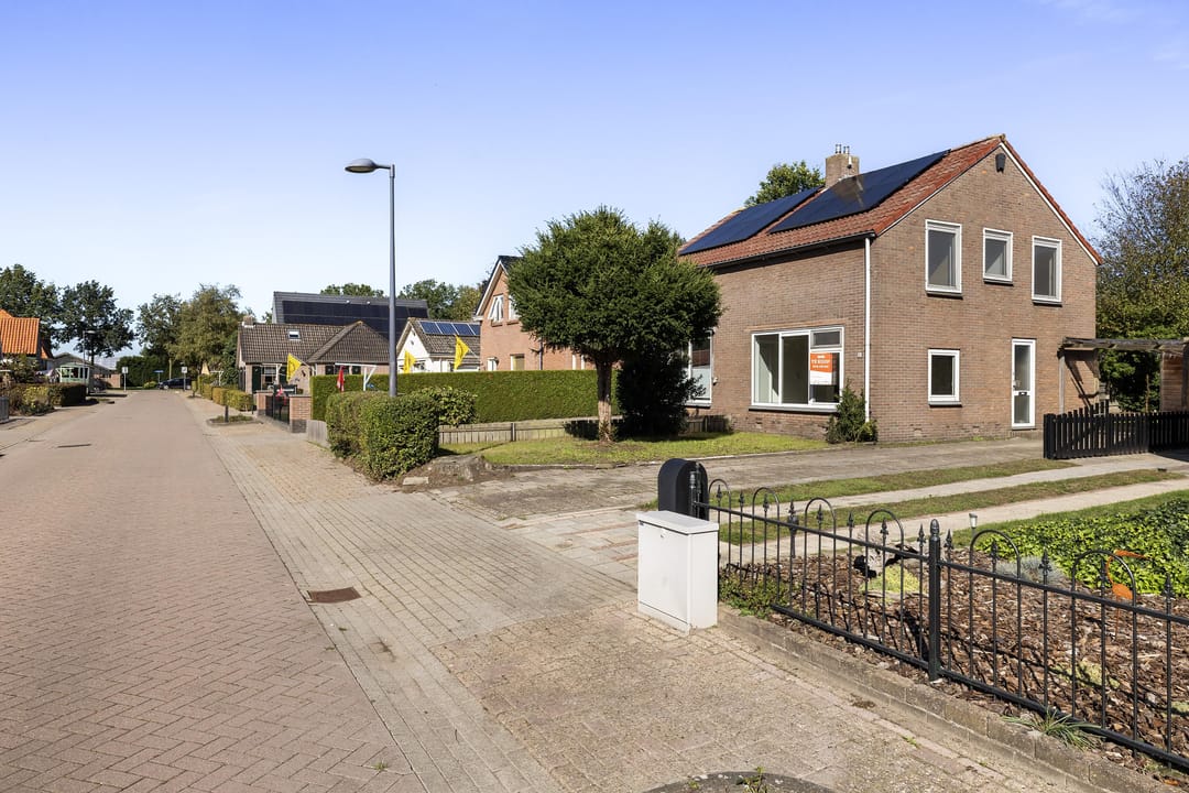 Photo 2 of Molenweg 11
