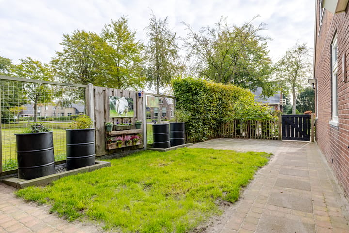 Twee-onder-één-kap te koop: De Buorren 139, Lippenhuizen