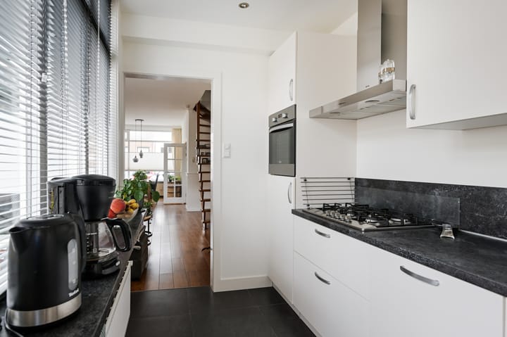 Tussenwoning te koop: Dr. Leijdsstraat 30, Haarlem