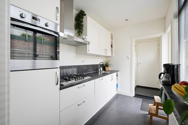 Tussenwoning te koop: Dr. Leijdsstraat 30, Haarlem