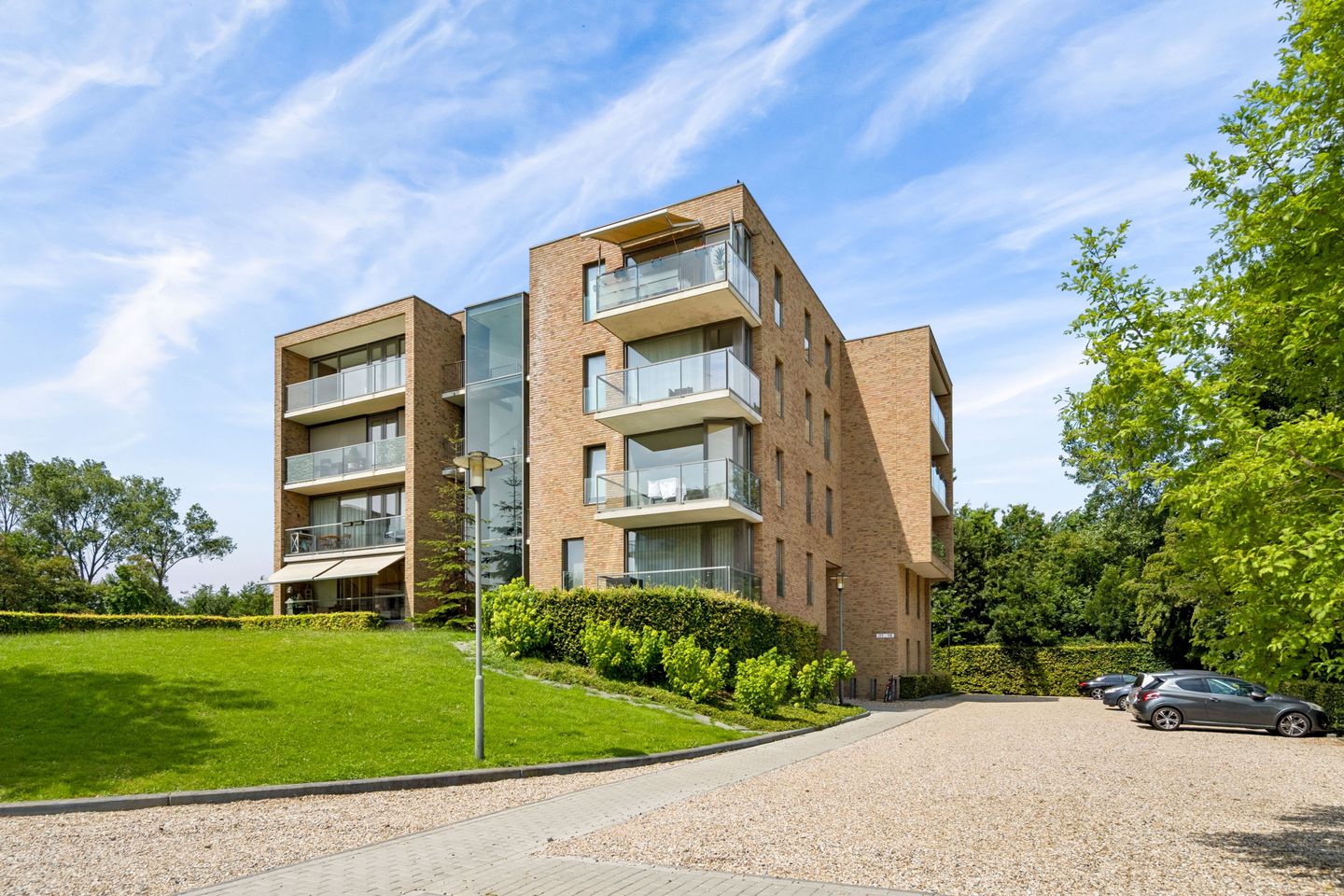 Photo 4 of Olivier B. Bommelhof 18
