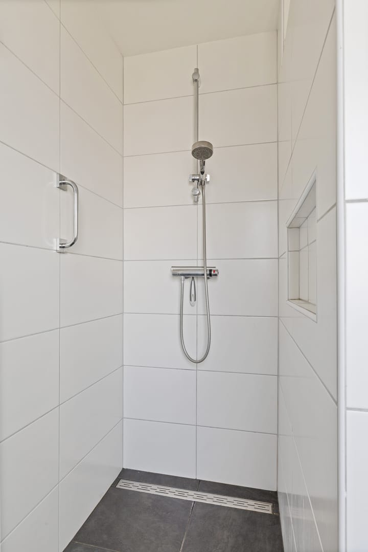 Tussenwoning te koop: Venneweide 10, Breda