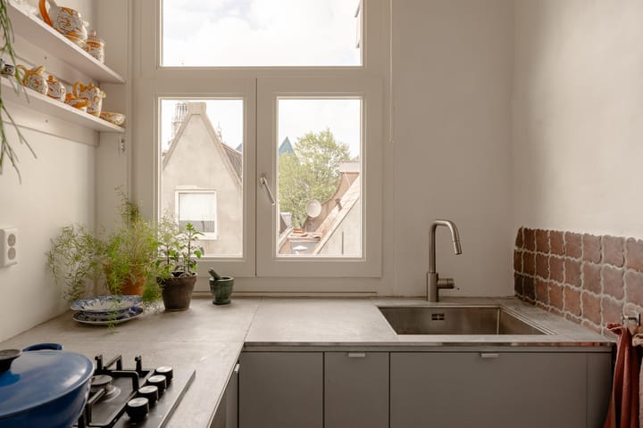 Studio te koop: Zeedijk 102-3, Amsterdam
