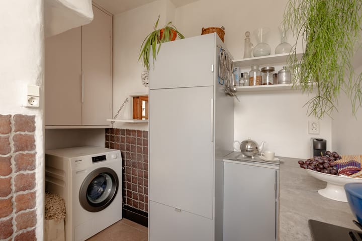 Studio te koop: Zeedijk 102-3, Amsterdam
