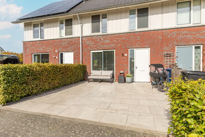 Tussenwoning te koop: Vissersknoop 10, Almere