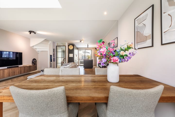 Tussenwoning te koop: Vissersknoop 10, Almere