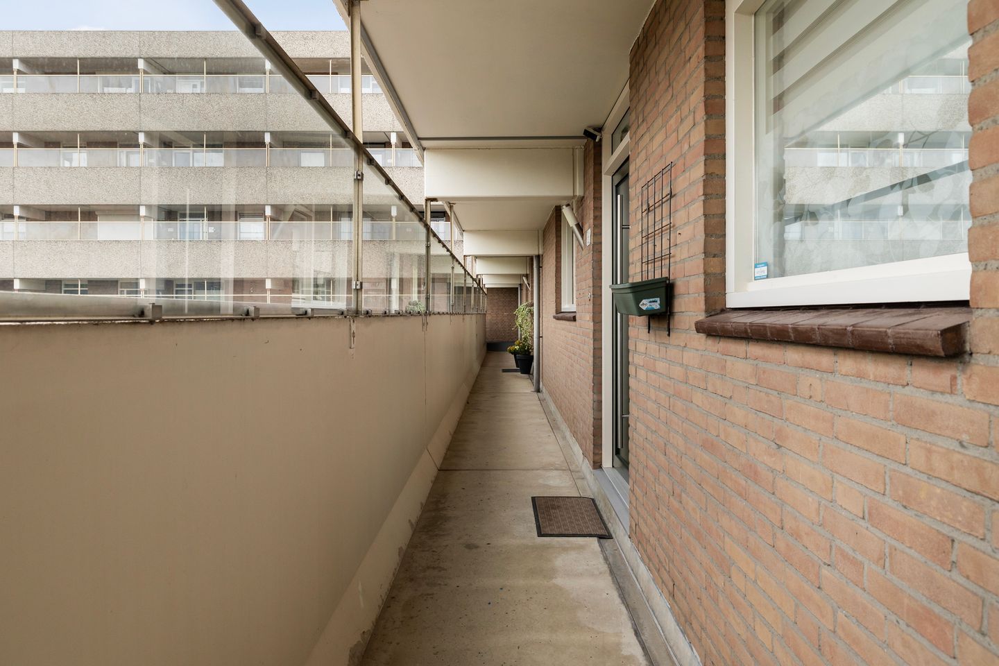 Photo 35 of Haringvlietstraat 161