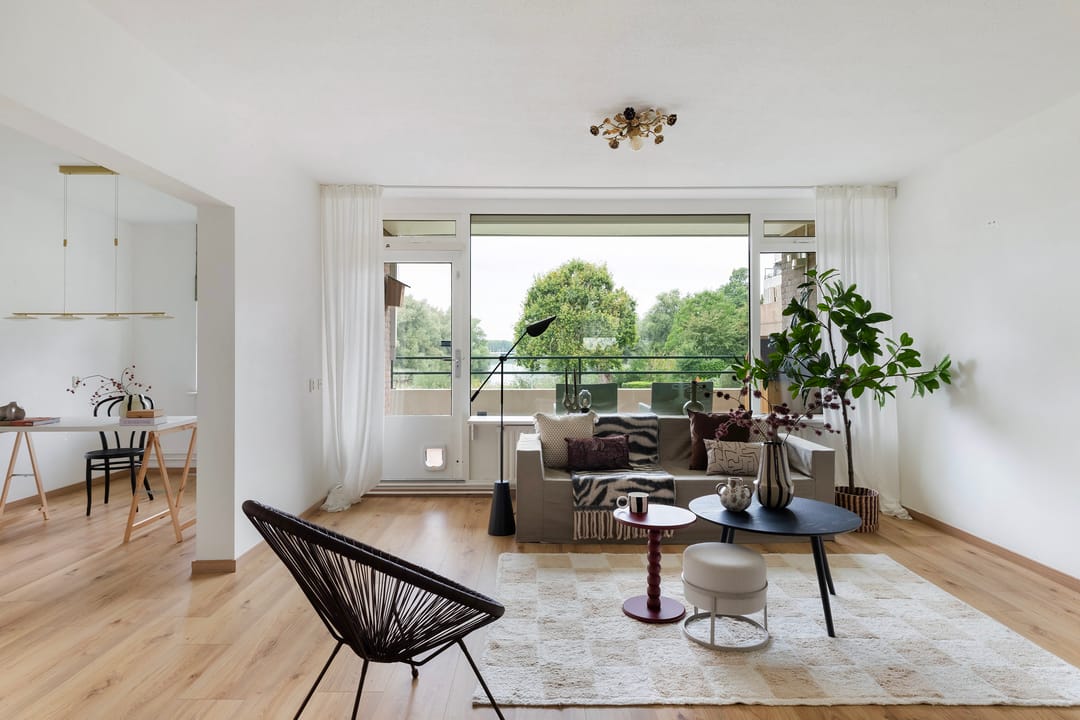 Photo 11 of Haringvlietstraat 161
