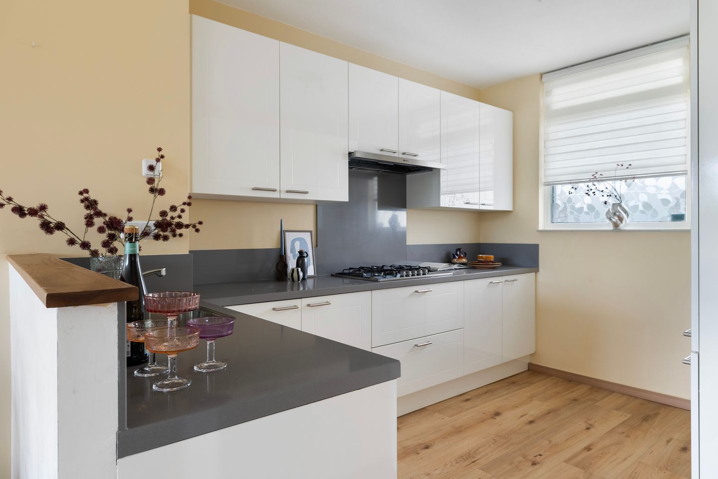 Photo 20 of Haringvlietstraat 161