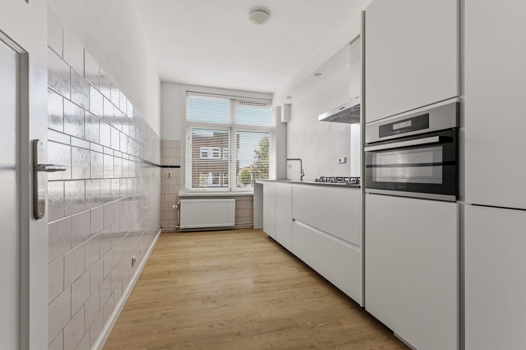 Photo 2 of J.P. Heijestraat 1