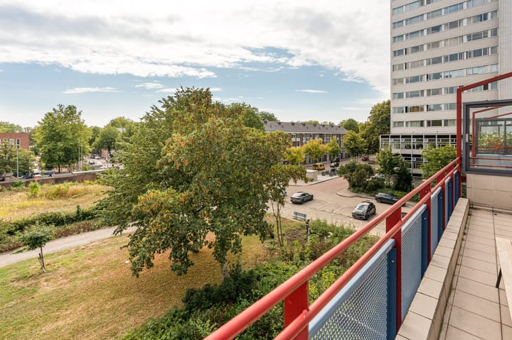 Appartement te koop: Beysterveld 273, Amsterdam