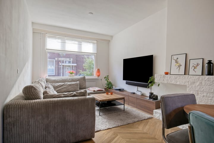 Tussenwoning te koop: St Lambertusstraat 1A, Eindhoven