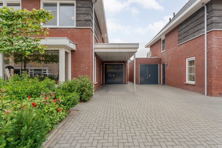 Twee-onder-één-kap te koop: Spinnerijstraat 5, Slagharen