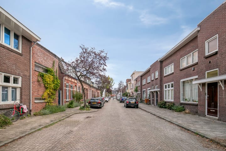 Tussenwoning te koop: St Lambertusstraat 1A, Eindhoven