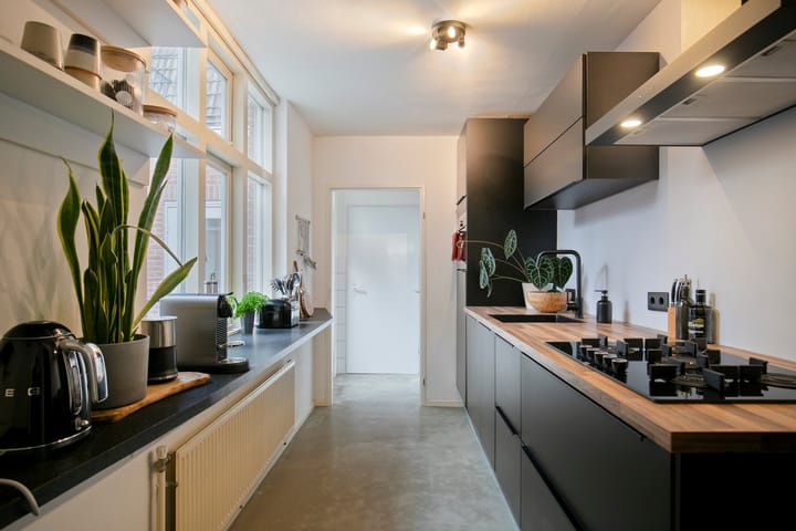 Tussenwoning te koop: St Lambertusstraat 1A, Eindhoven