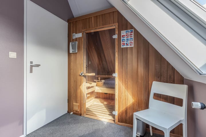 Vrijstaande woning te koop: Koaidyk 6-664, Earnewâld