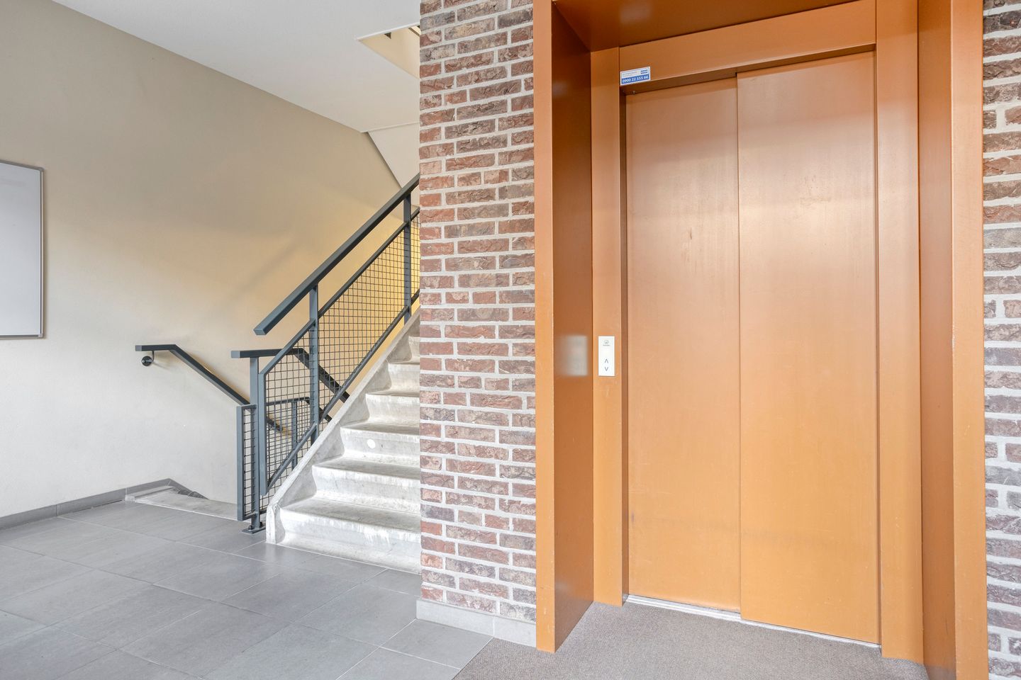 Photo 5 of Landstraat 8-17
