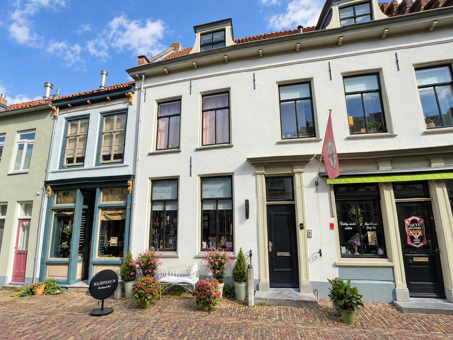 View photo 2 of Peperstraat 39