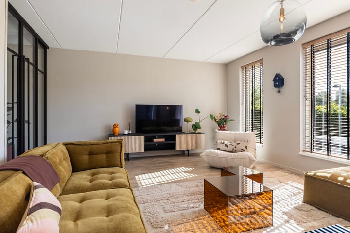 Hoekwoning te koop: Susternemear 35A, Leeuwarden