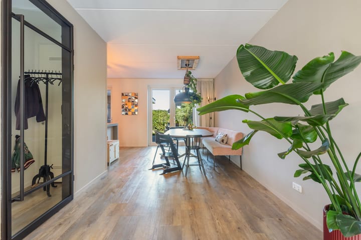 Hoekwoning te koop: Susternemear 35A, Leeuwarden