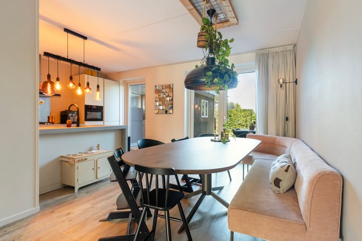 Hoekwoning te koop: Susternemear 35A, Leeuwarden