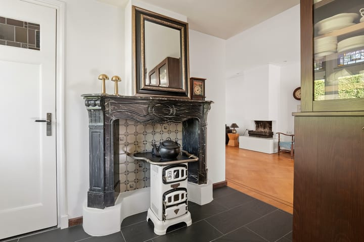 Hoekwoning te koop: Van Voorst tot Voorststraat 8, Vught