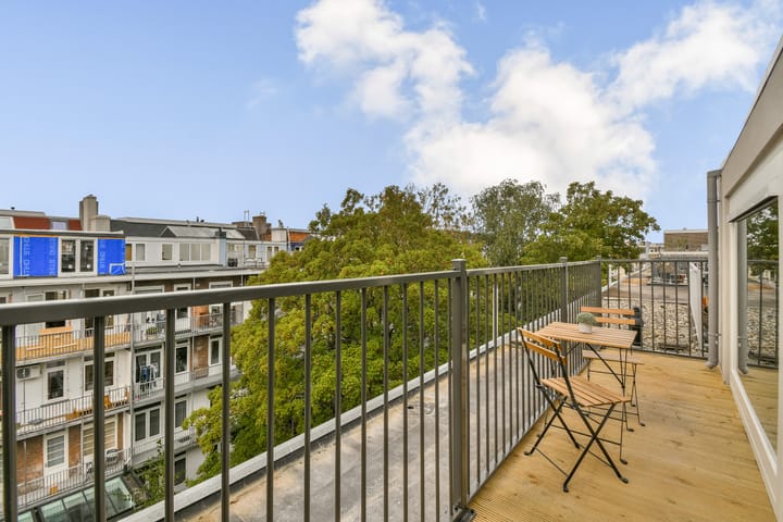 Appartement te koop: Aalsmeerweg 8-4, Amsterdam