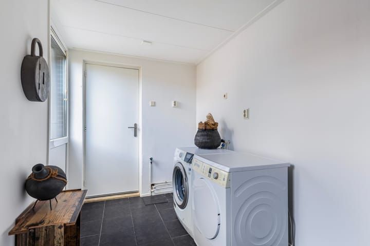 Tussenwoning te koop: De Stringen 6, Hallum