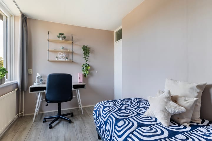 Tussenwoning te koop: De Stringen 6, Hallum