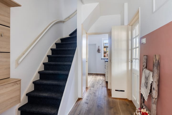 Tussenwoning te koop: De Stringen 6, Hallum