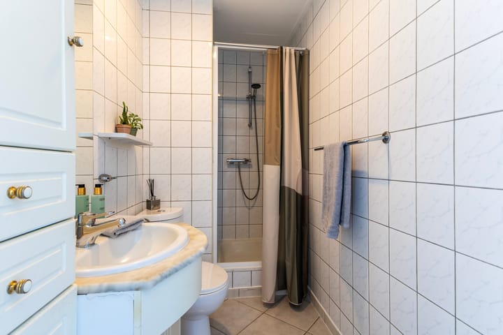 Tussenwoning te koop: De Stringen 6, Hallum