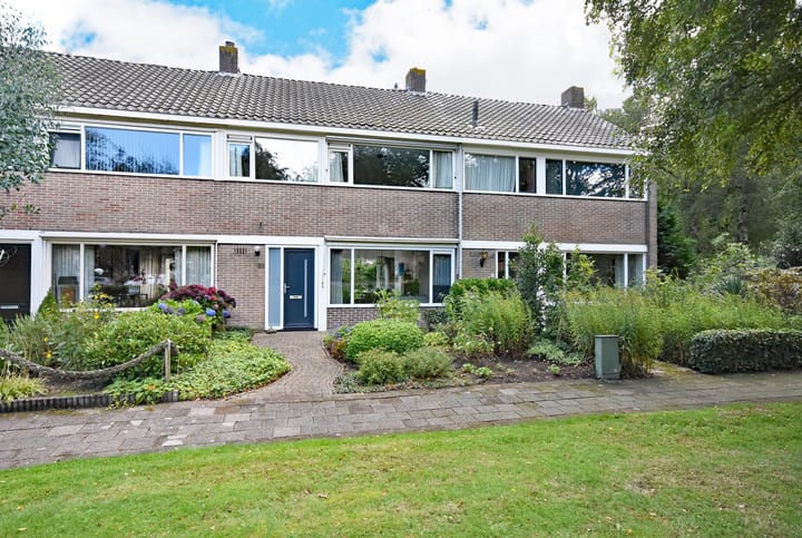 Tussenwoning te koop: Dokter B. Hornstrasingel 83, Burgum