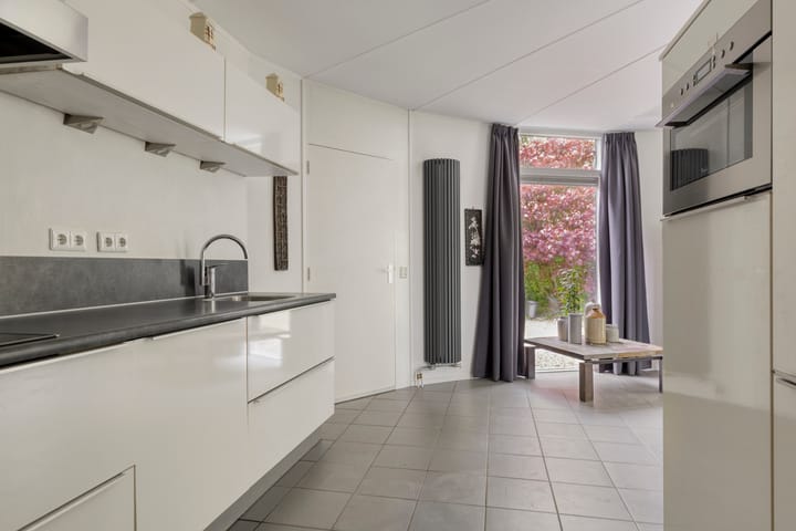 Vrijstaande woning te koop: De Kastanje 51, Burgum