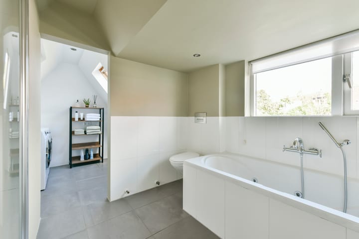 Hoekwoning te koop: Lindenlaan 131, Huizen