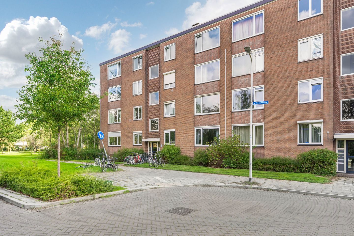 Photo 25 of Venusstraat 28