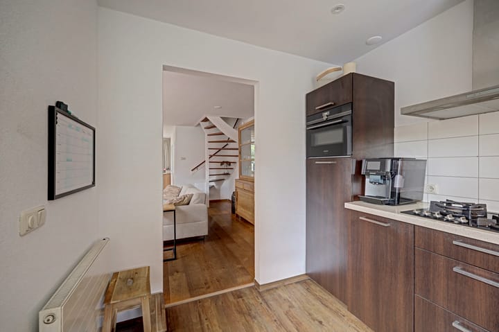 Tussenwoning te koop: Meerkoetstraat 10, Ermelo