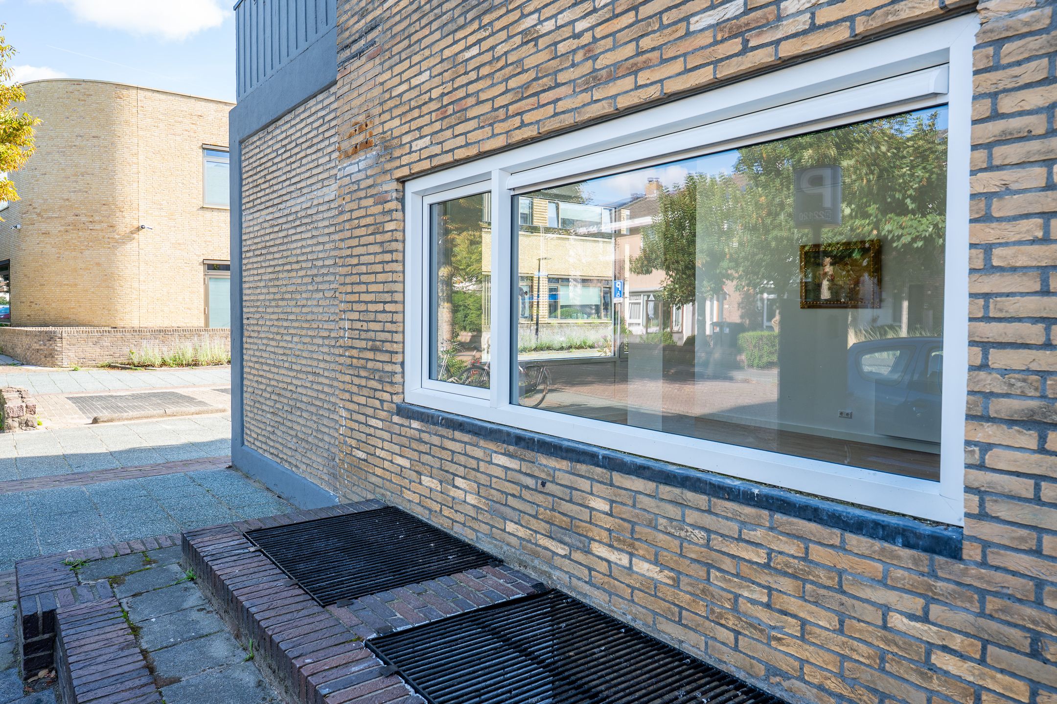 Photo 12 of Albert Verweystraat 54