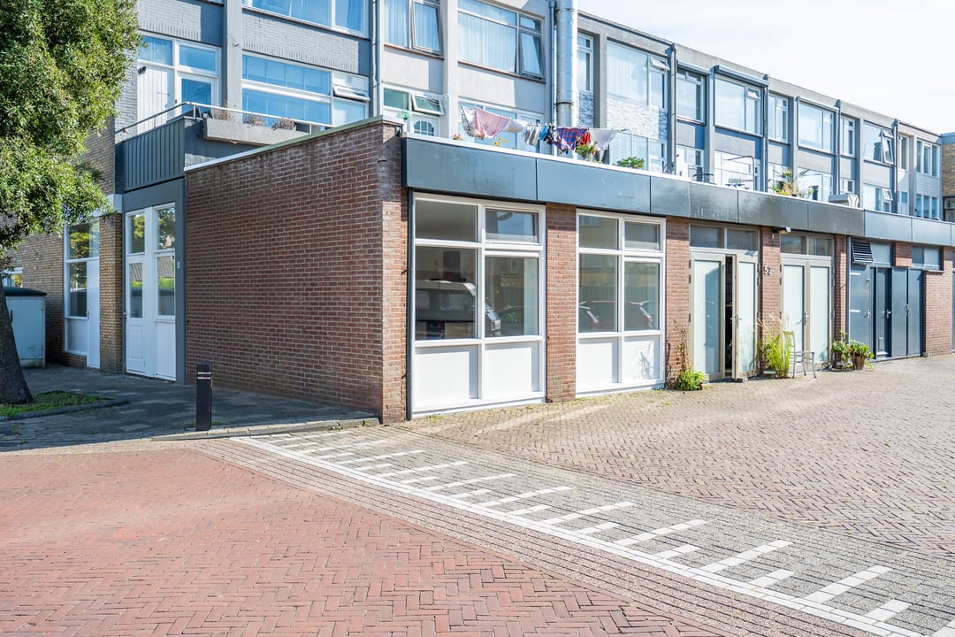 Photo 8 of Albert Verweystraat 56