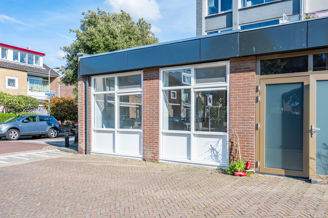 Photo 7 of Albert Verweystraat 56