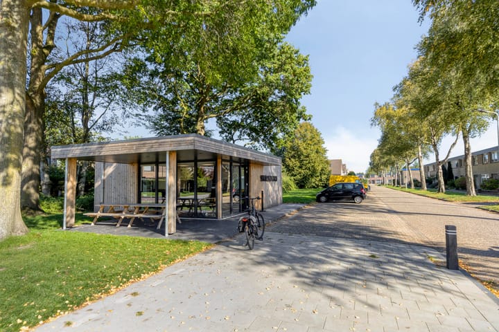 Tussenwoning te koop: De Hage 8, Drachten