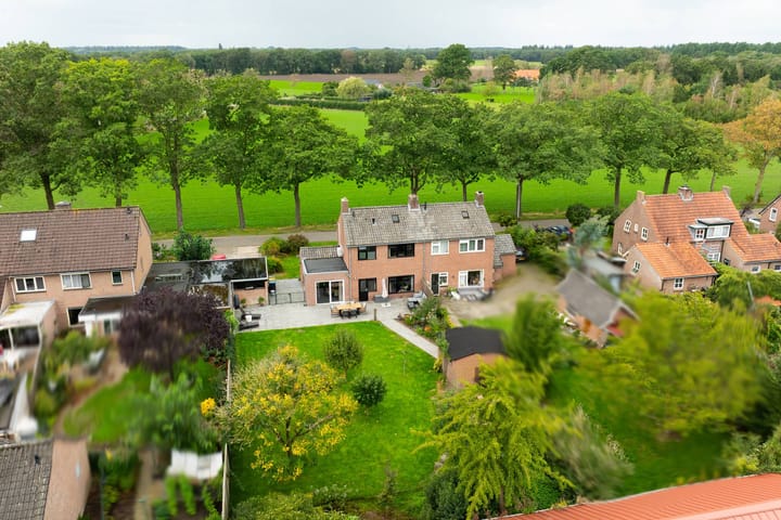 Twee-onder-één-kap te koop: Zelledijk 10, Hengelo (Ge)