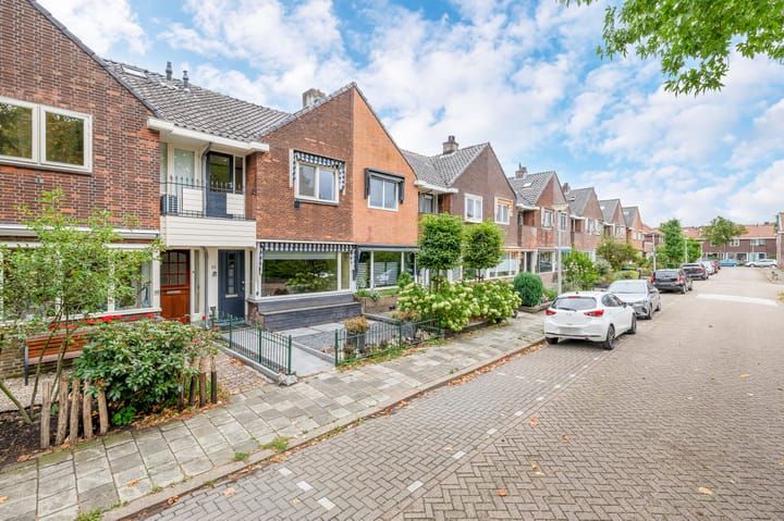 Tussenwoning te koop: Tweede kade 66, Gouda