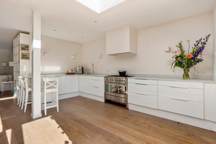 Tussenwoning te koop: Nieuw-Loosdrechtsedijk 81, Loosdrecht