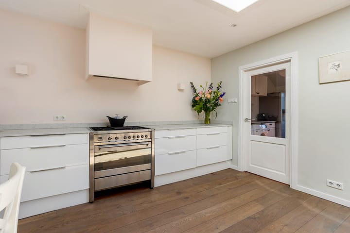 Tussenwoning te koop: Nieuw-Loosdrechtsedijk 81, Loosdrecht