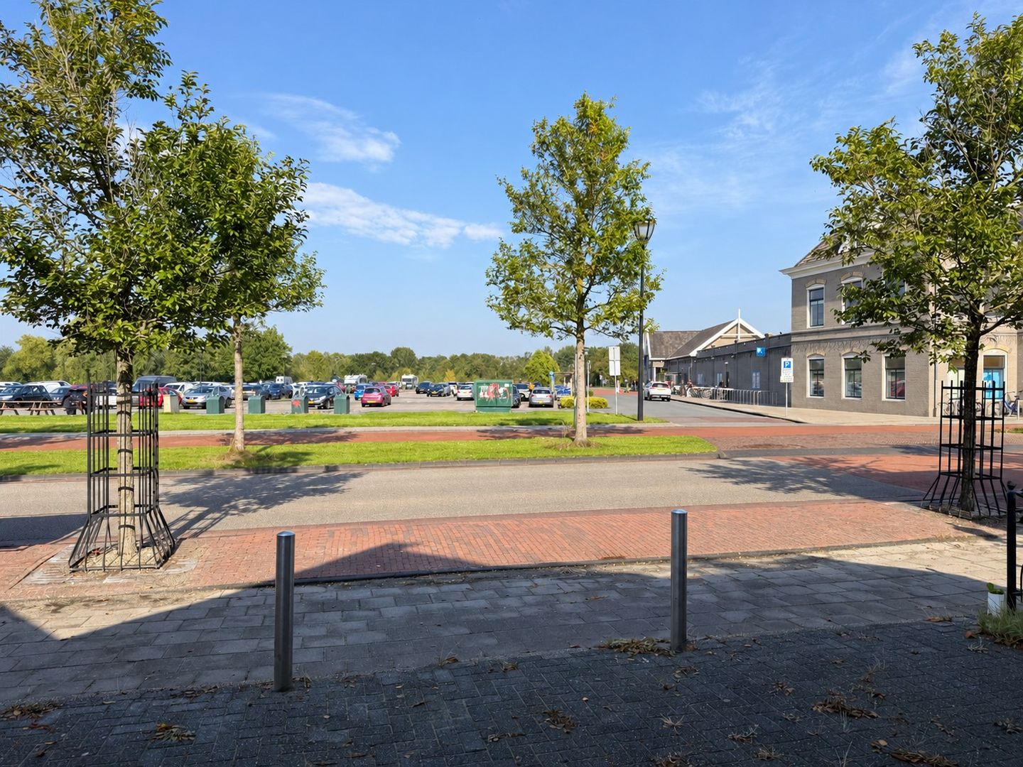 View photo 2 of Leeuwarderweg 7-B