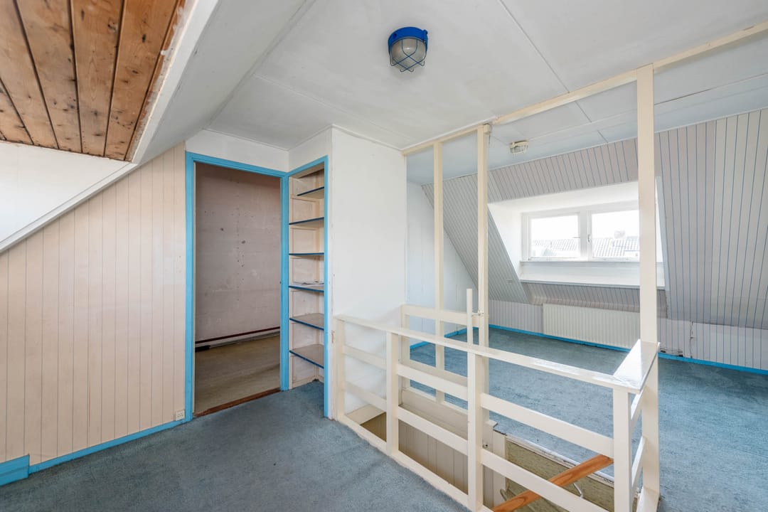 Photo 32 of Dolfijnstraat 19