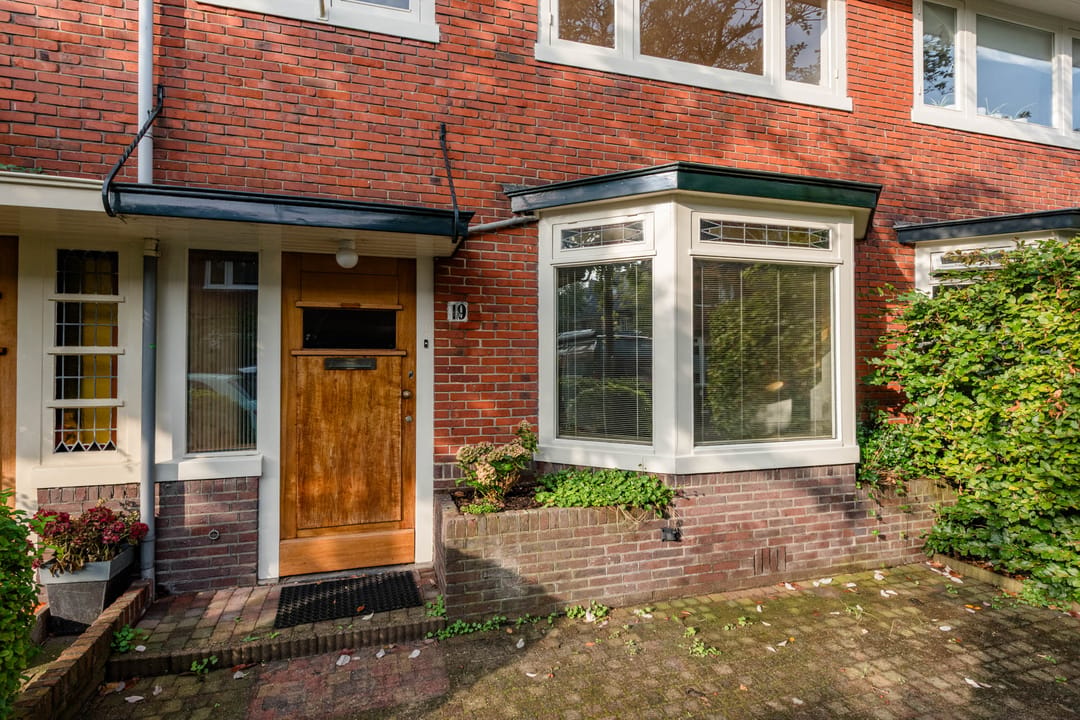 Photo 7 of Dolfijnstraat 19