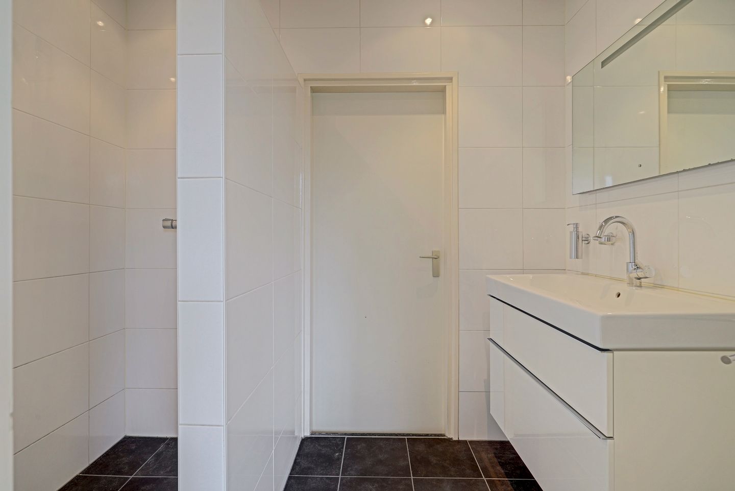Photo 20 of Parelhoenstraat 34